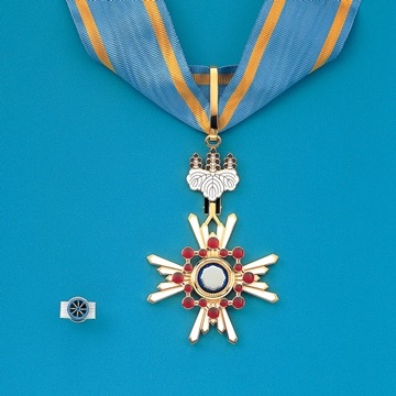 Order of the Sacred Treasure